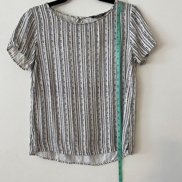 Peyton Jensen Cream & Black Vertical Stripe Round Neck Key Hole Back Blouse XS - Picture 5 of 10